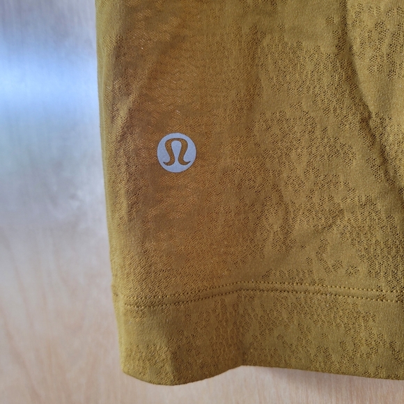 Lululemon Relaxed Fit Training Tee - Picture 6 of 7